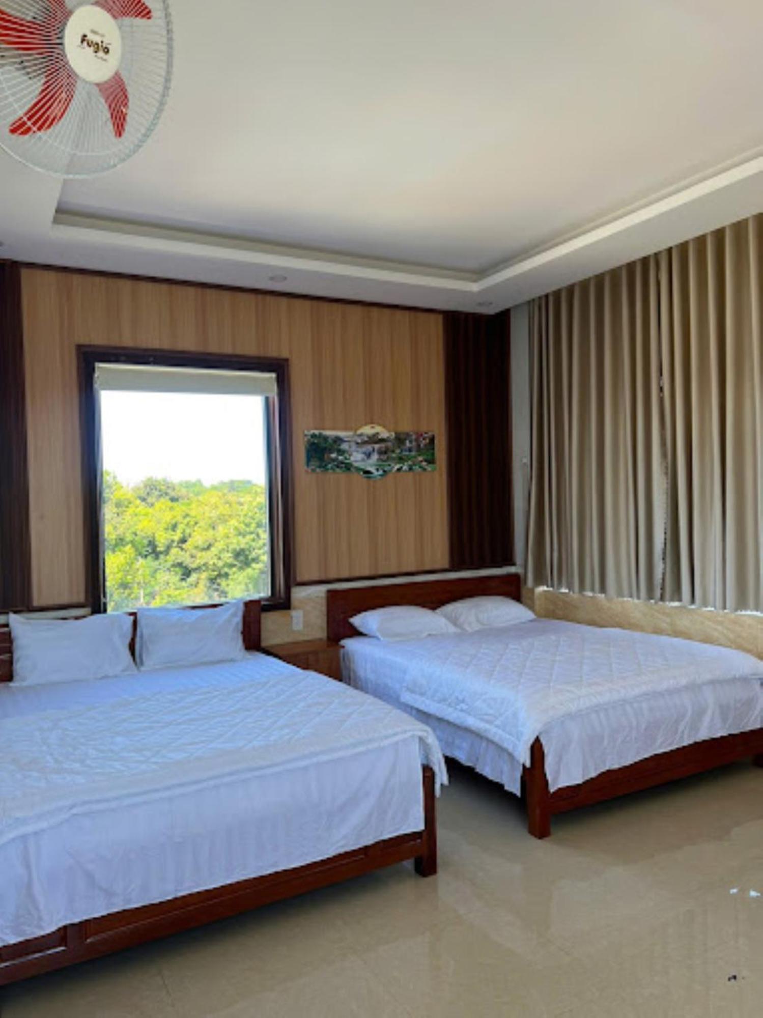 Binh Minh Hotel Pleiku Exterior foto